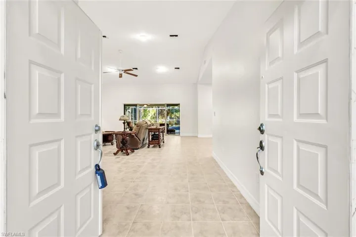 3332  White  BLVD, Naples, FL 34117