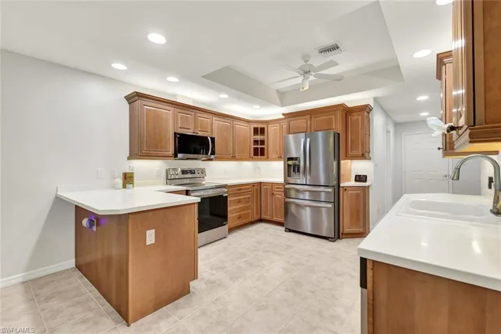 3332  White  BLVD, Naples, FL 34117
