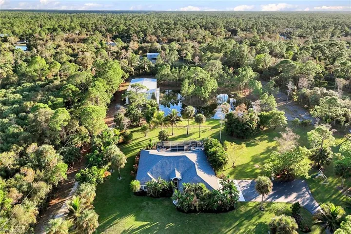 3332  White  BLVD, Naples, FL 34117