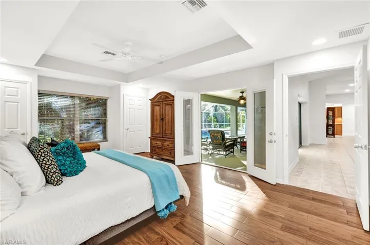 3332  White  BLVD, Naples, FL 34117