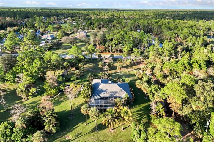 3332  White  BLVD, Naples, FL 34117