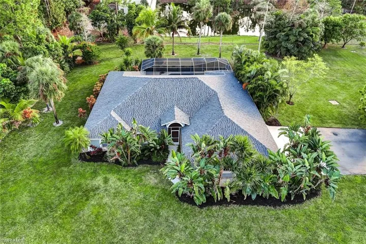 3332  White  BLVD, Naples, FL 34117