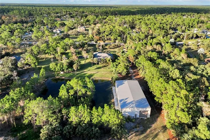 3332  White  BLVD, Naples, FL 34117