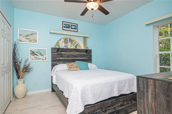 Second bedroom with lots of natural light.
