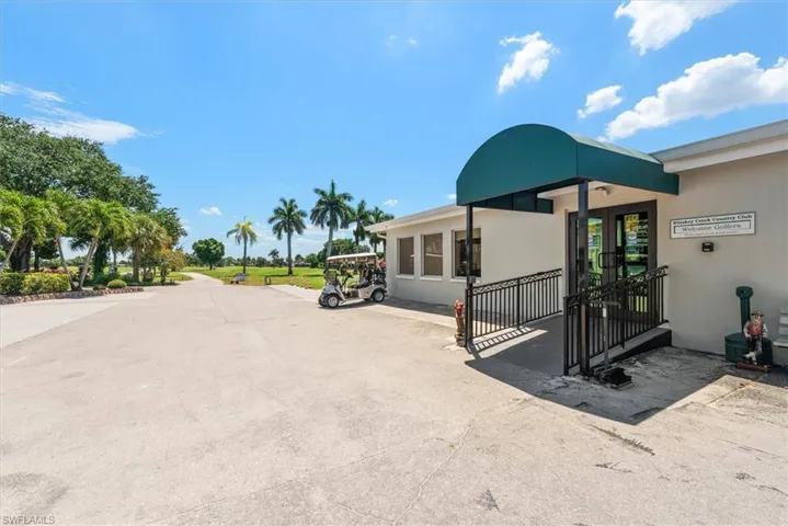 Public golf course around corner