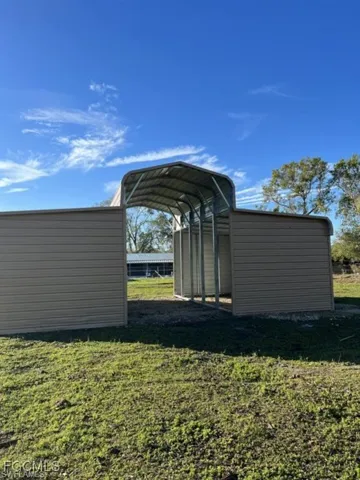 826  B  RD, Labelle, FL 33935