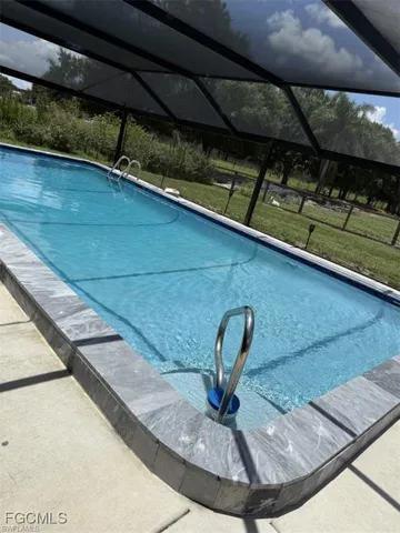 826  B  RD, Labelle, FL 33935