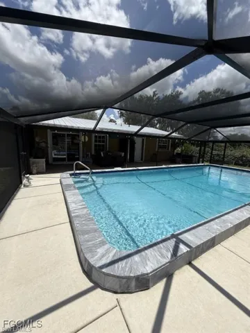 826  B  RD, Labelle, FL 33935