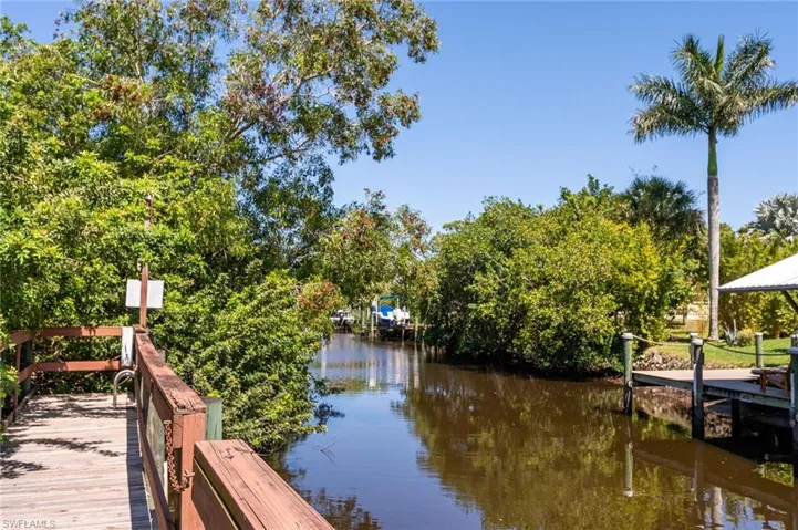 5712  Foxlake  DR, North Fort Myers, FL 33917
