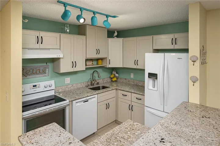 5712  Foxlake  DR, North Fort Myers, FL 33917
