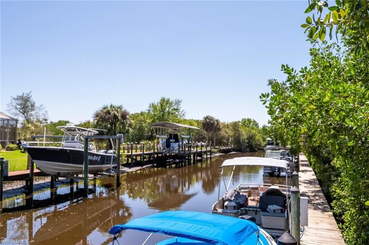 5712  Foxlake  DR, North Fort Myers, FL 33917