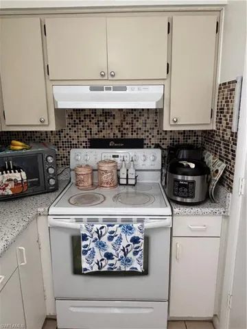 1342 Se 2nd Ave 2, Cape Coral, Florida 33990