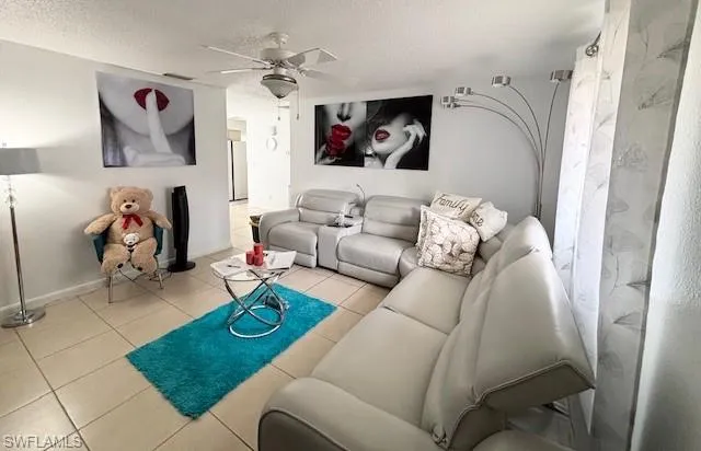 1342 Se 2nd Ave 2, Cape Coral, Florida 33990