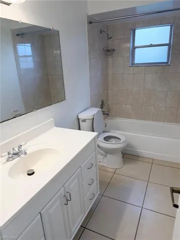 1342 Se 2nd Ave 2, Cape Coral, Florida 33990