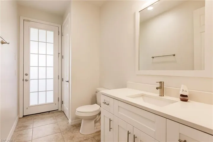 1st Floor Pool Bath