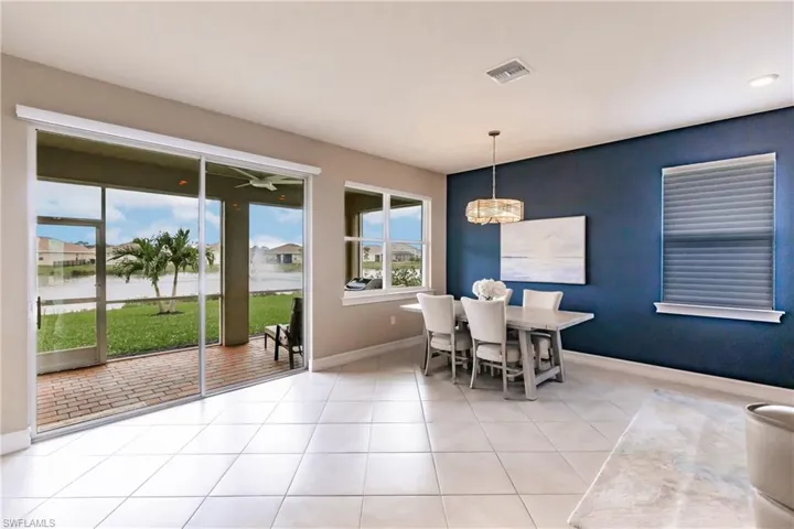 3341 Acapulco CIR, CAPE CORAL FL 33909