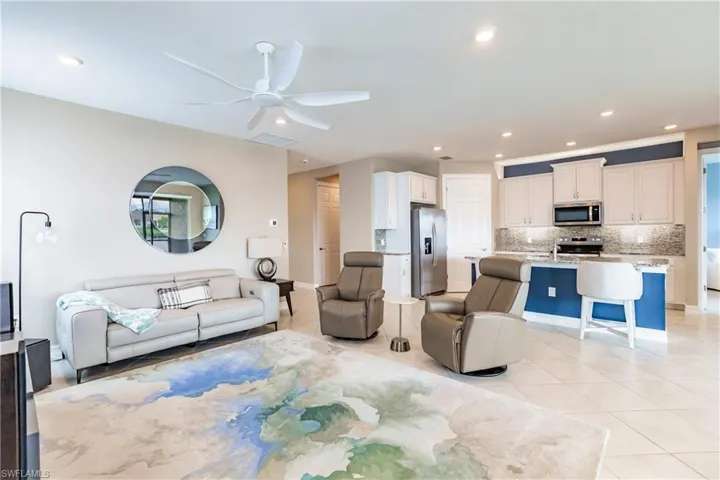 3341 Acapulco CIR, CAPE CORAL FL 33909