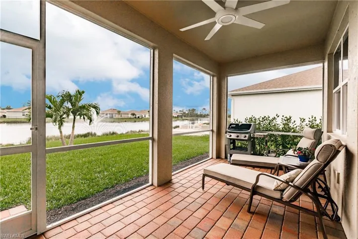 3341 Acapulco CIR, CAPE CORAL FL 33909