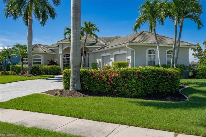 Mediterranean / spanish-style home featuring a front yard