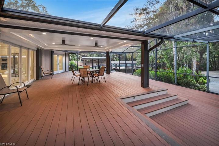 Screened in Porch