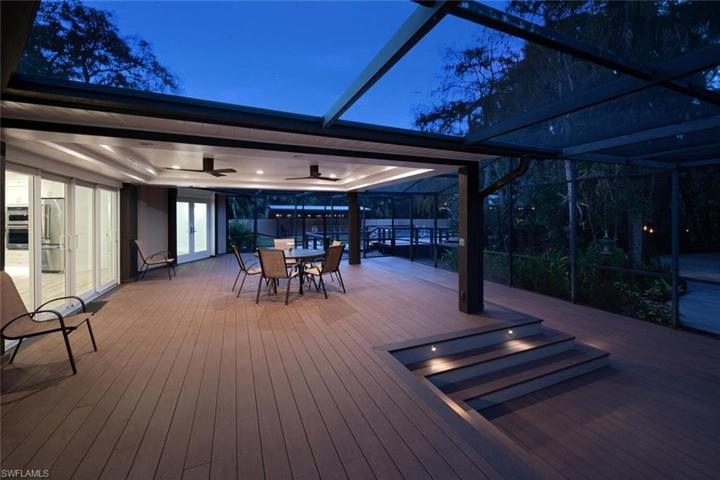 Screened in Porch