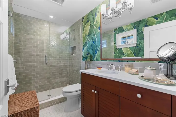 530 1st Ave N, Naples, Florida 34102