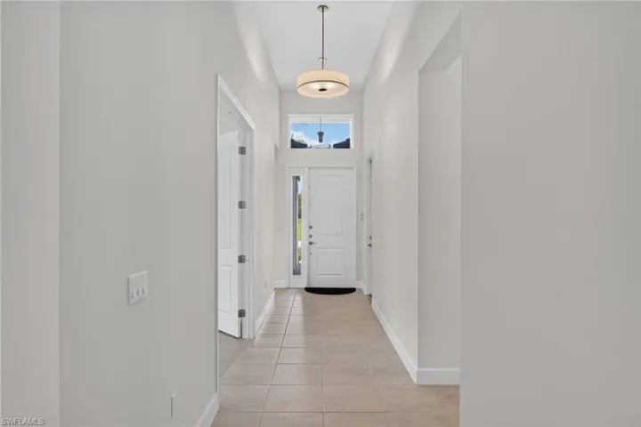 12448 Violet Ln, Naples, Florida 34120