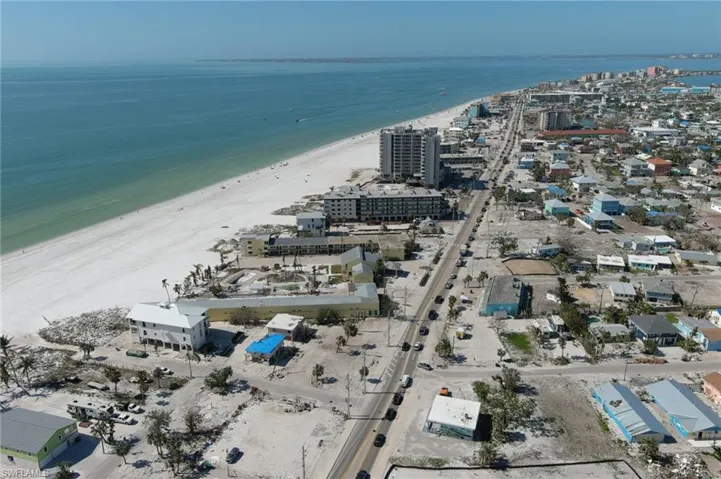 81 Mango St, Fort Myers Beach, Florida 33931