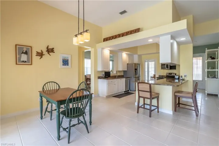 7337  Donatello  CT, Naples, FL 34114