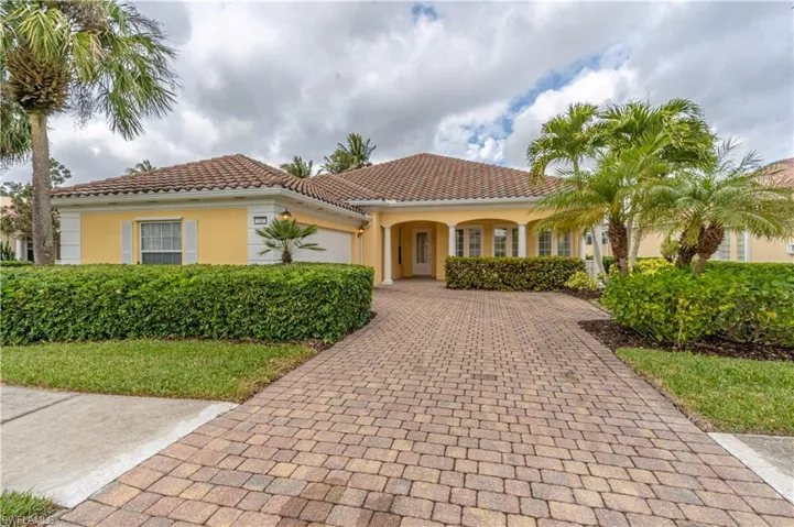 7337  Donatello  CT, Naples, FL 34114