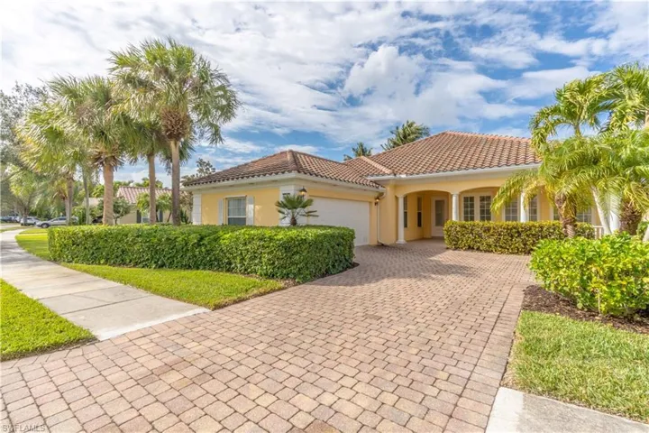 7337  Donatello  CT, Naples, FL 34114