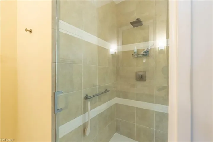 7337  Donatello  CT, Naples, FL 34114