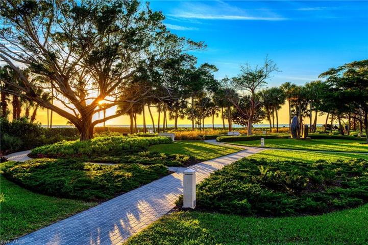 Park Shore beach common area