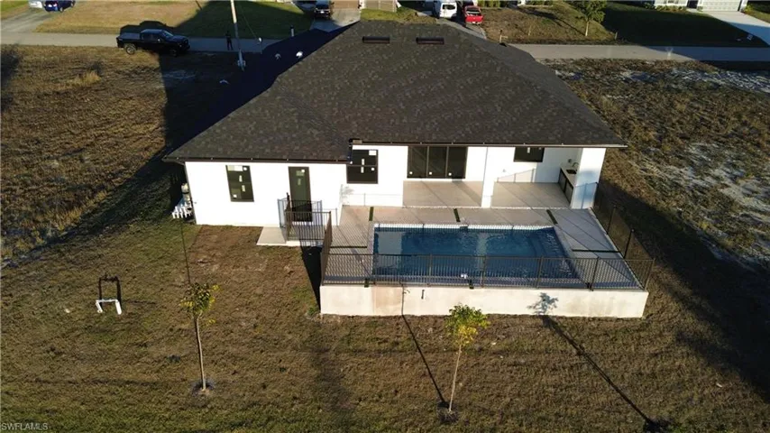 2610 Ne 1st Pl, Cape Coral, Florida 33909