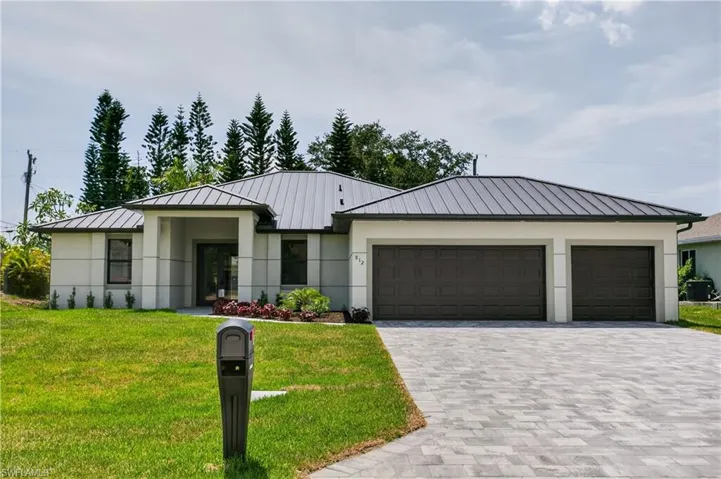 812 SW 14th  AVE, Cape Coral, FL 33991