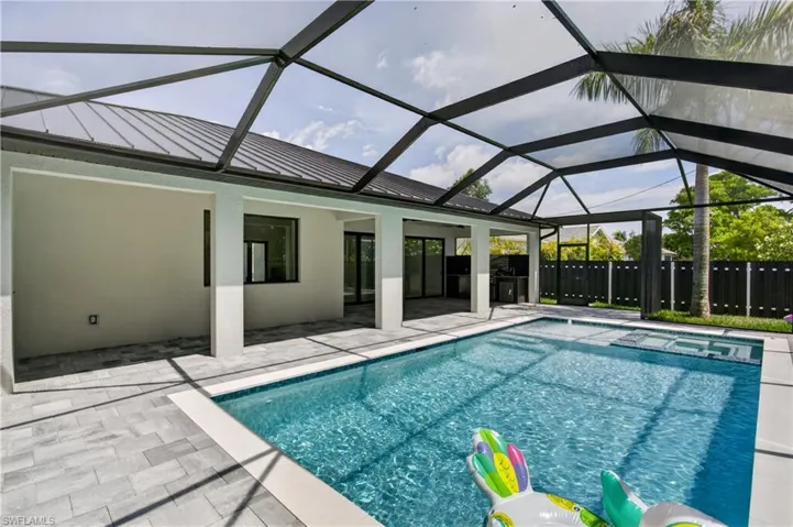 812 SW 14th  AVE, Cape Coral, FL 33991