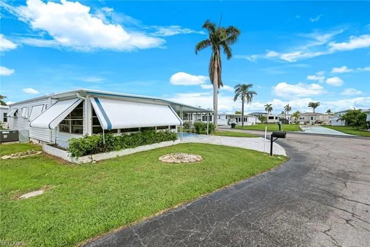 274  Yorkshire  AVE, Fort Myers, FL 33908