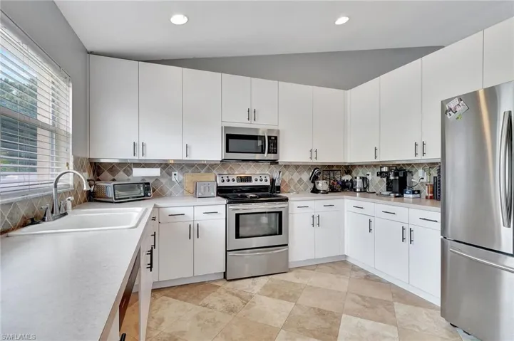 Lots of counter space to hold all your kitchen gadgets.