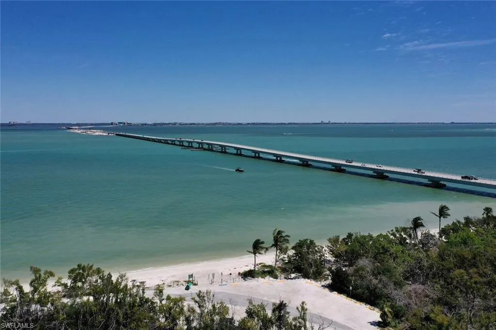 1446 Sandpiper CIR, Sanibel, FL 33957,225023720