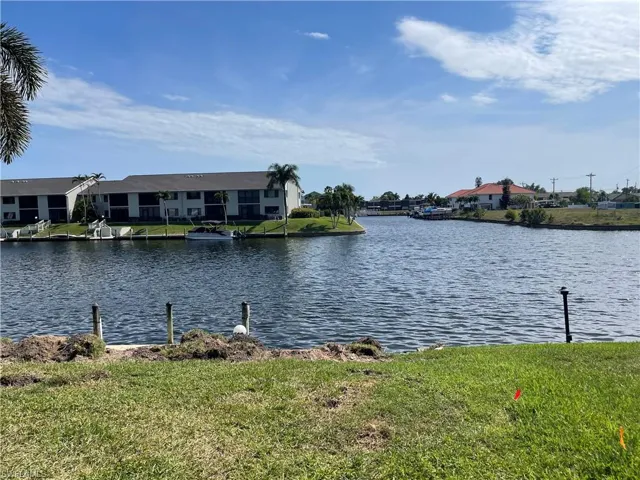 3722 SE 12th  AVE, Cape Coral, FL 33904