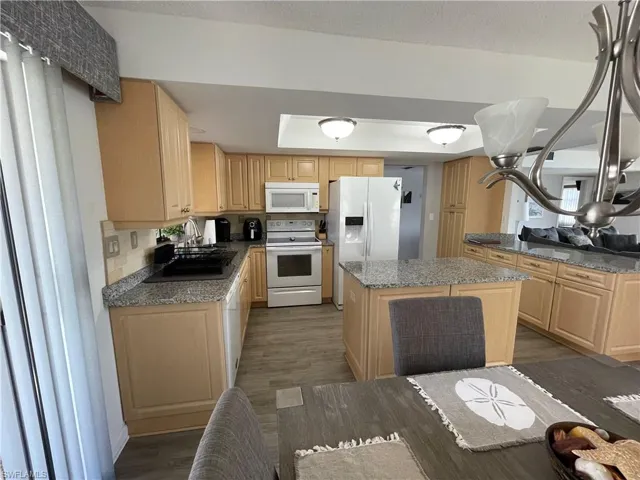 3722 SE 12th  AVE, Cape Coral, FL 33904
