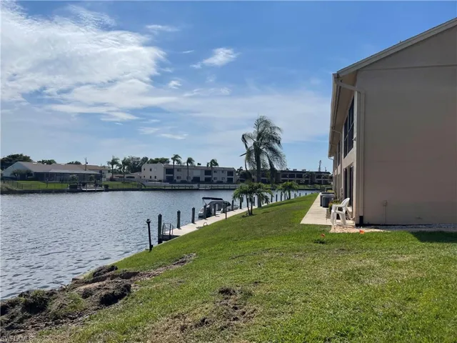 3722 SE 12th  AVE, Cape Coral, FL 33904