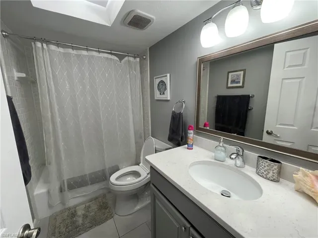 3722 SE 12th  AVE, Cape Coral, FL 33904