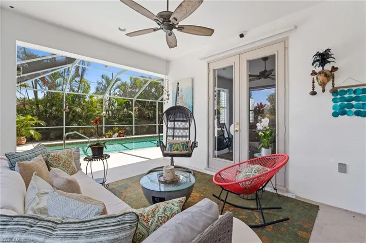 636  102nd N AVE, Naples, FL 34108