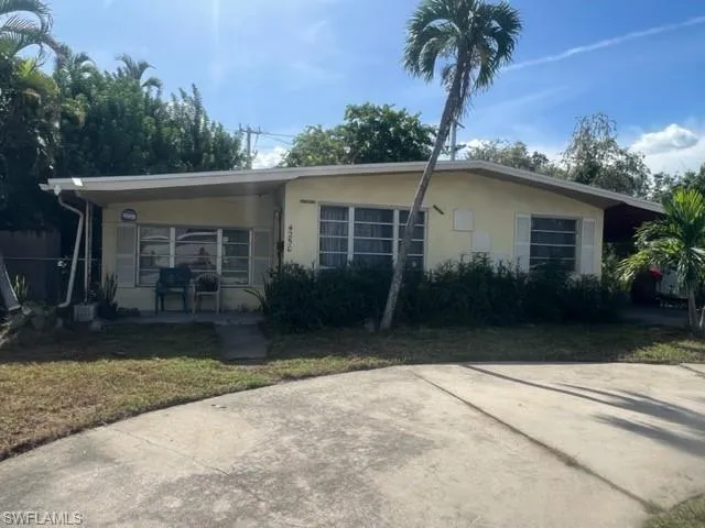 View of home's exterior
