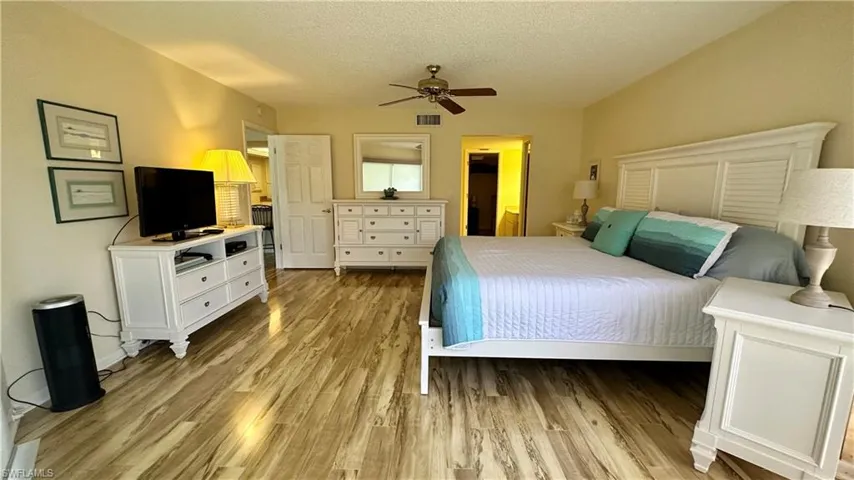 6979 Winkler Rd # 117, Fort Myers, Florida 33919