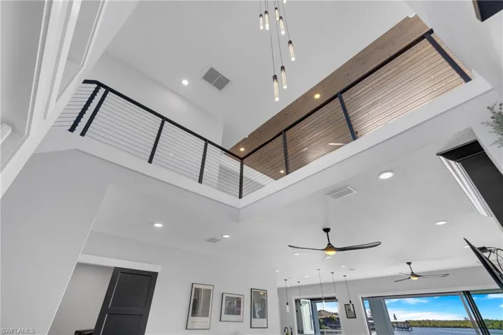 Entry way foyer