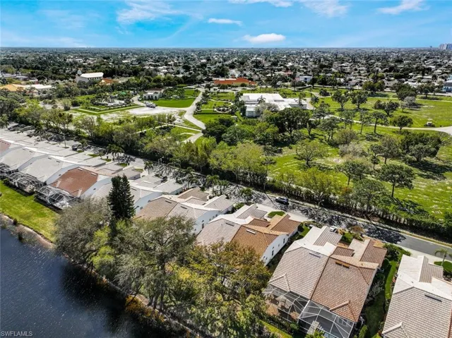 661  Captn Kate  CT, Naples, FL 34110