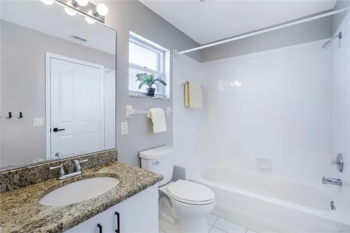 Full bath and tub/shower