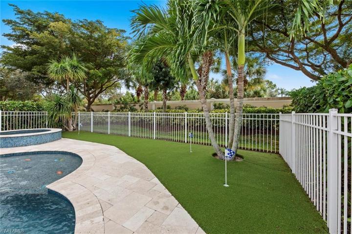 Side area of pool